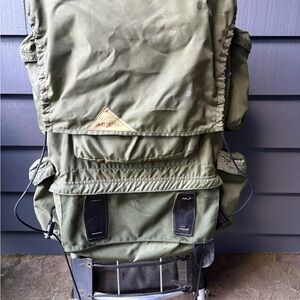 VINTAGE 1960’s Kelty XL external frame backpack Olive Green.